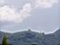 Un arbre seul sur une montagne près de Grenoble (397x)