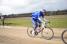 Arthur Vichot (FDJ) sur le premier chemin calcaire (332x)