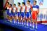 De renners presenteren het Groupama-FDJ tenue (868x)