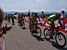 The peloton with the yellow jersey on the Côte de Pamiers (521x)