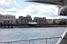 Gezien vanaf de Tour de France shuttleboot: een droogliggende boot op Rotherhithe Street (658x)
