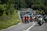 Het peloton gevolgd door alle ploegleidersauto's (489x)