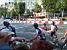 TDF 28/07/2002 (Paris): Cofidis-team stops to drink champagne (359x)