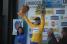 Lars Boom (Rabobank) received the yellow jersey, handed out by Raymond Poulidor (680x)