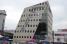Cyclists on the Rabobank office (694x)