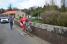 Yohan Bagot (Cofidis) puts back his chain (735x)