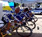 Het AG2R team aan het warmrijden voor de tijdrit (proloog) (971x)