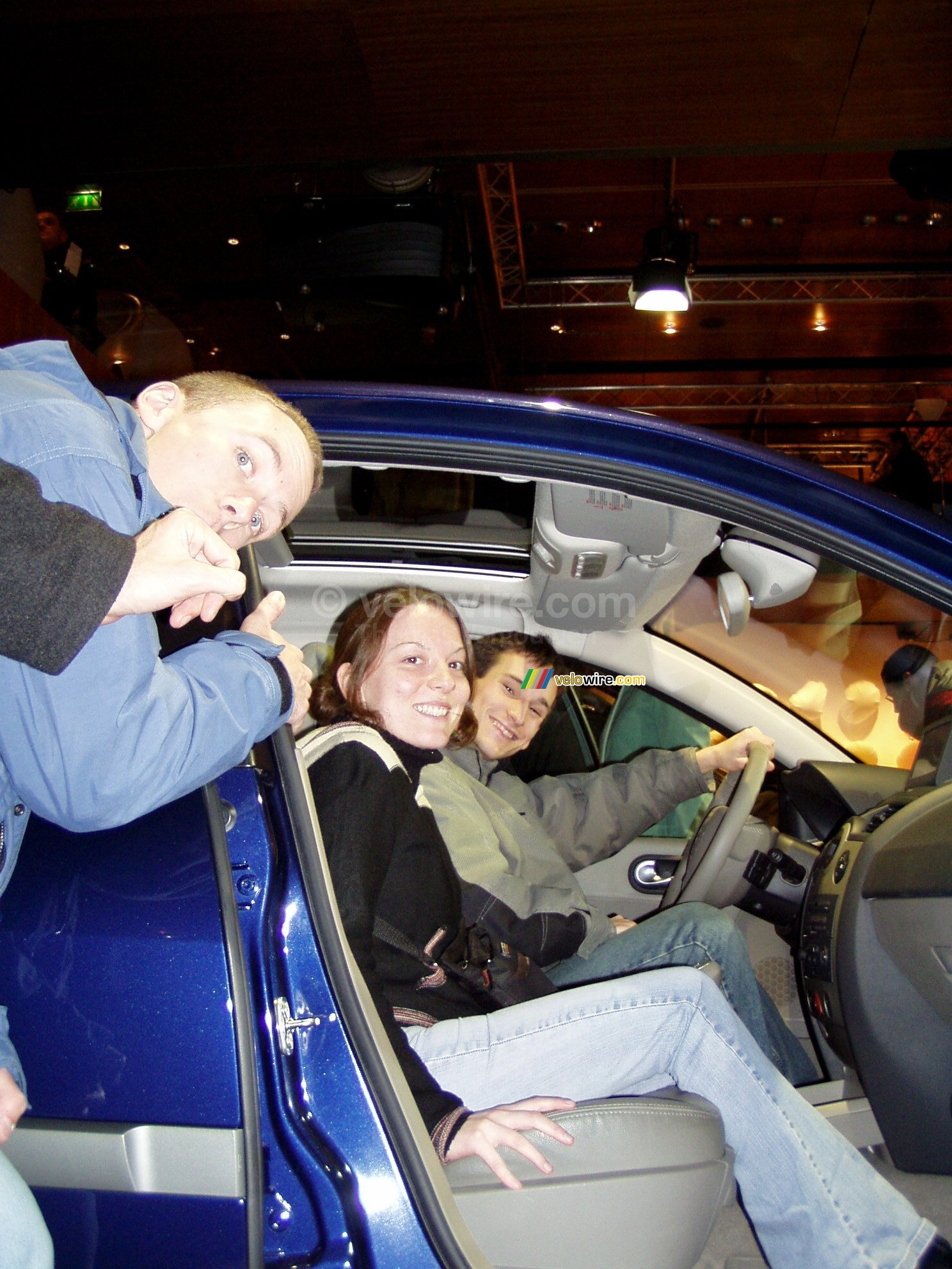 Florent, Virginie & Sbastien in a car in the Renault shownroom