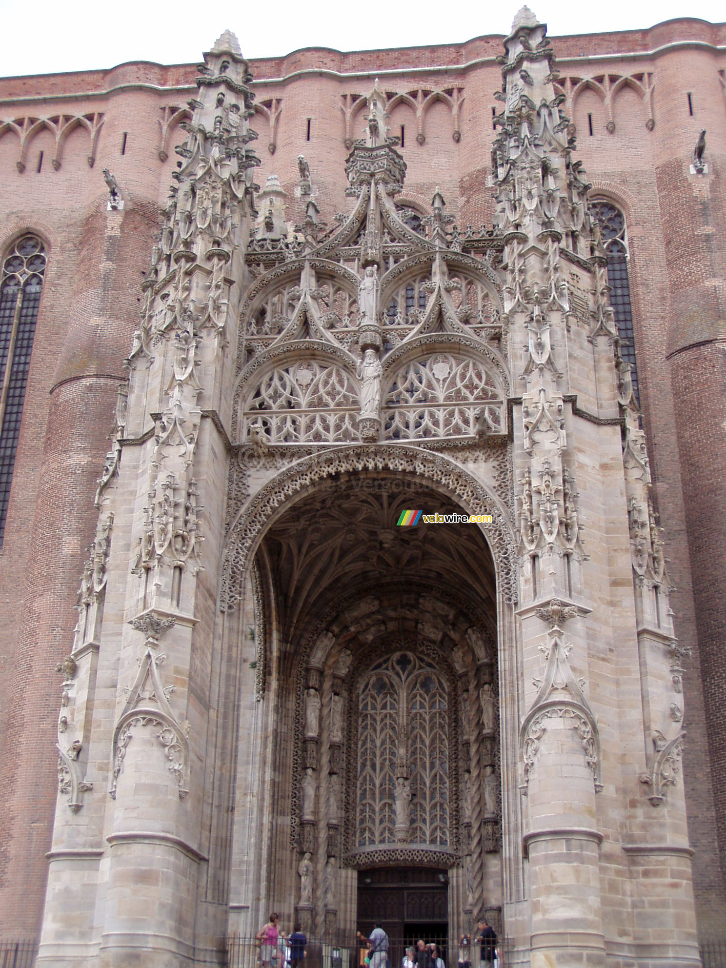 L'entre impressionante de la Basilique Sainte-Ccile in Albi