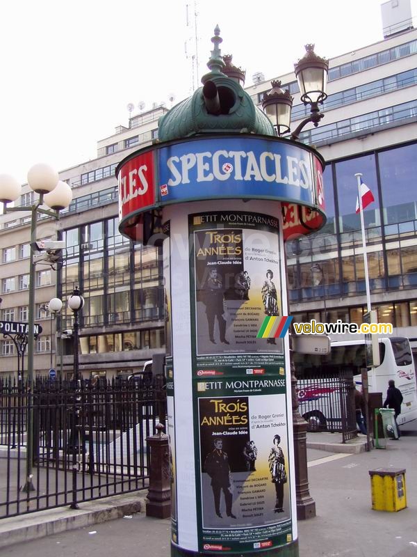 Een typische Parijse reclamezuil