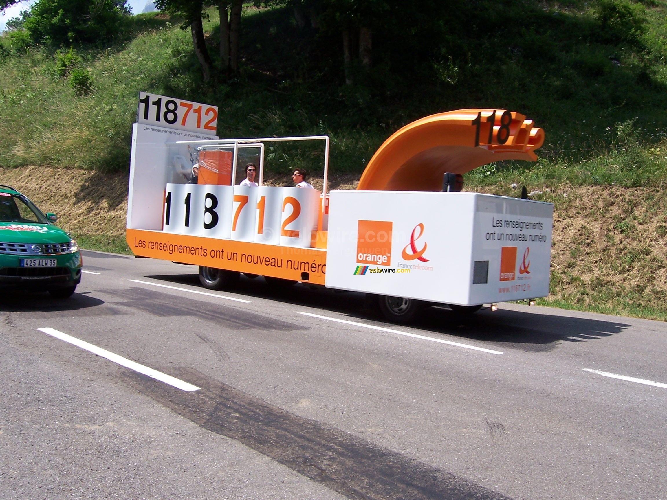 De 118 712 vrachtwagen van France Telecom / Orange - [1 dag in de reclamecaravaan van La Vache Qui Rit]