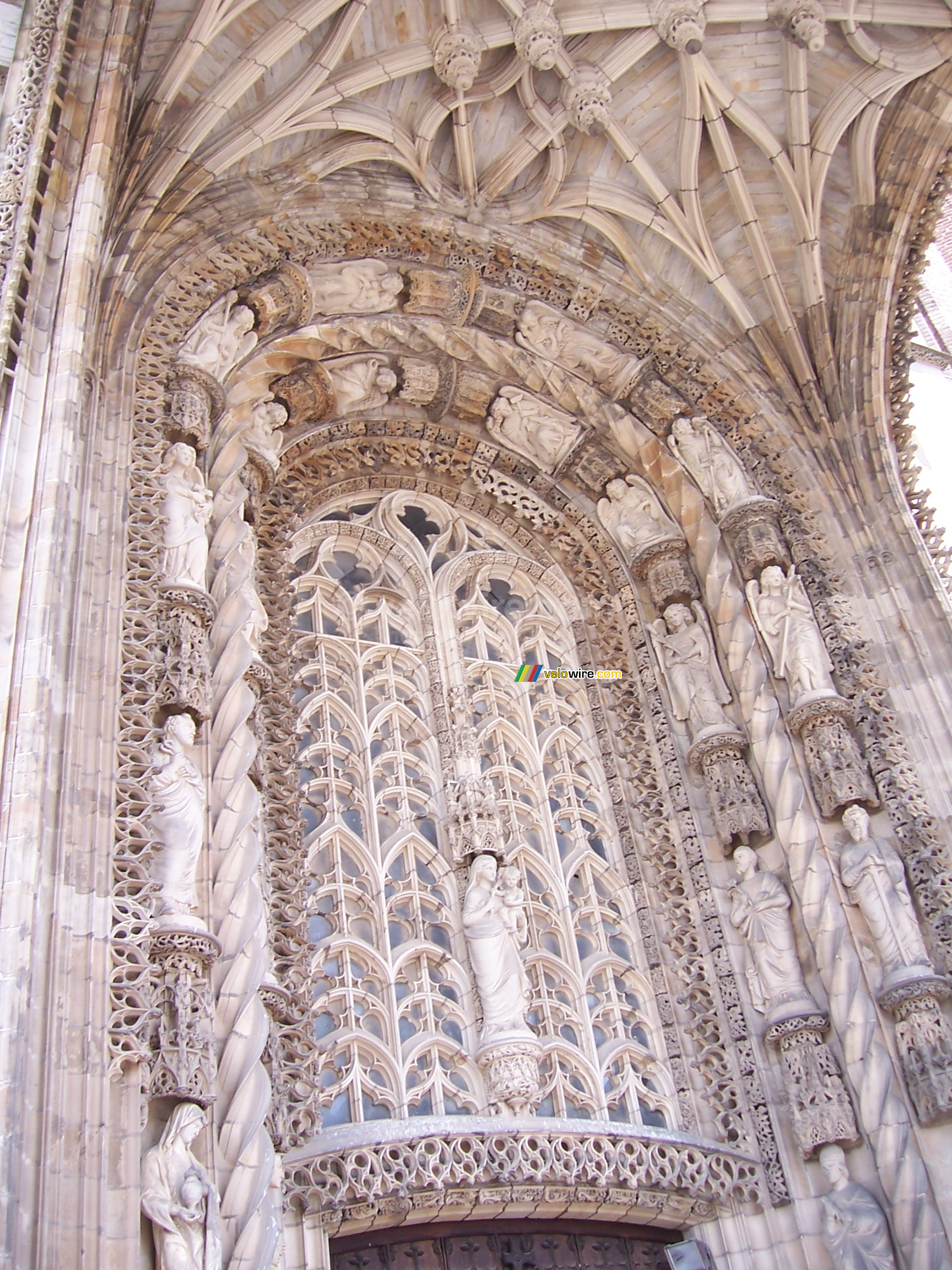 Ingang van de kathedraal Sainte Ccile in Albi (1)