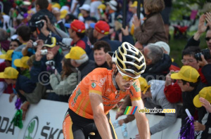 Samuel Sanchez (Euskaltel-Euskadi) comes in second (475x)