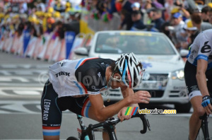 Fränk Schleck (Team Leopard-Trek) épuisé (558x)