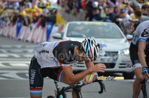 Fränk Schleck (Team Leopard-Trek) exhausted (465x)