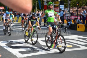 Mark Cavendish (HTC-Highroad) remporte l'étape (545x)
