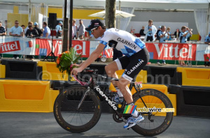 David Millar (Garmin-Cervélo) avec les fleurs (581x)