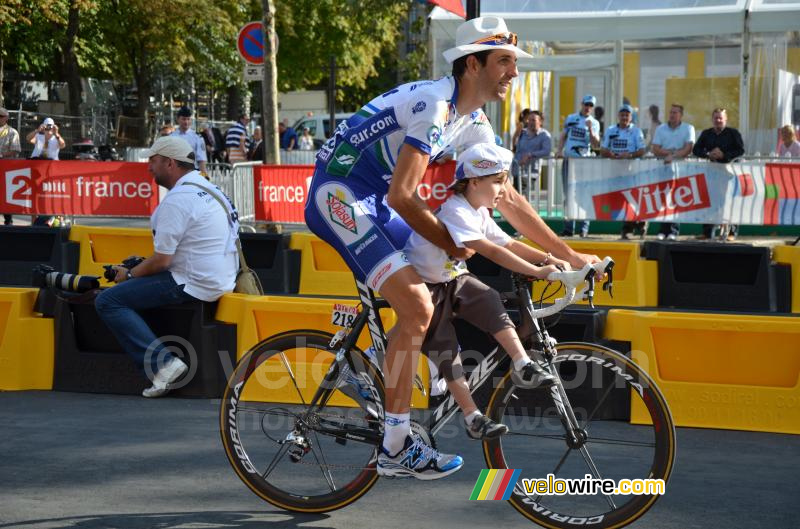 Laurent Mangel (Saur-Sojasun) et son fils