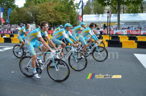 L'équipe Astana (690x)