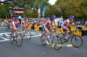 The Rabobank team (305x)