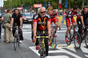 Andy Rihs (BMC Racing Team) sur le vélo (785x)