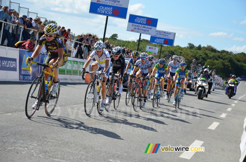 Le premier peloton