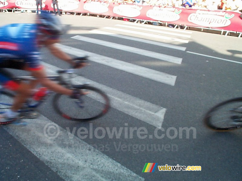 Arrivée à Lyon (cycliste de US Postal)