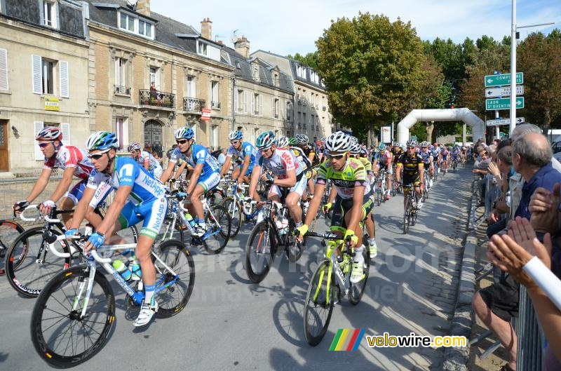 Team NetApp at the start of Paris-Brussels