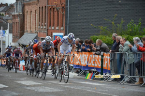 The new breakaway on the Côte de Fourmies (320x)