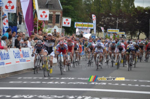 Guillaume Blot (Bretagne-Schuller) remporte le Grand Prix de Fourmies 2011 (637x)