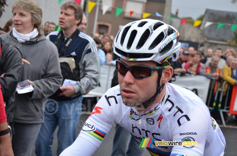 Mark Cavendish (HTC-Highroad) in de regenboogtrui