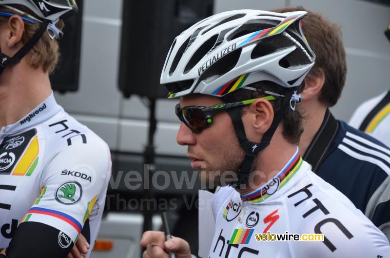 Mark Cavendish (HTC-Highroad) en maillot arc-en-ciel (2)