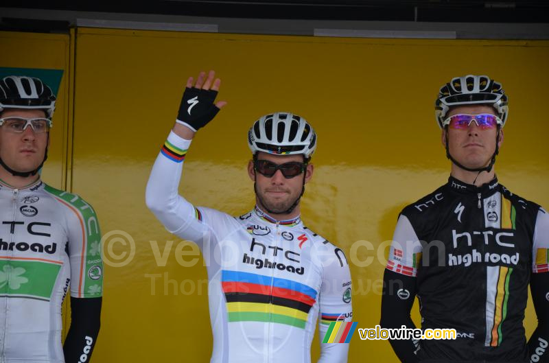 Mark Cavendish (HTC-Highroad) in de regenboogtrui (3)