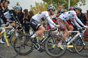 Mark Cavendish (HTC-Highroad) at the start (2) (885x)