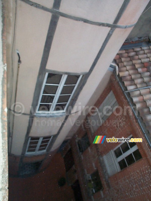 The stair case of Isabelle's flat (391x)