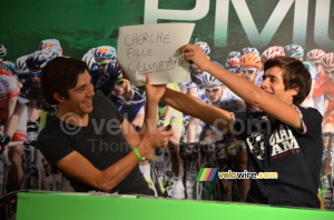 Thibaut Pinot : à la recherche d'une fille célibataire selon Arthur Vichot (2769x)