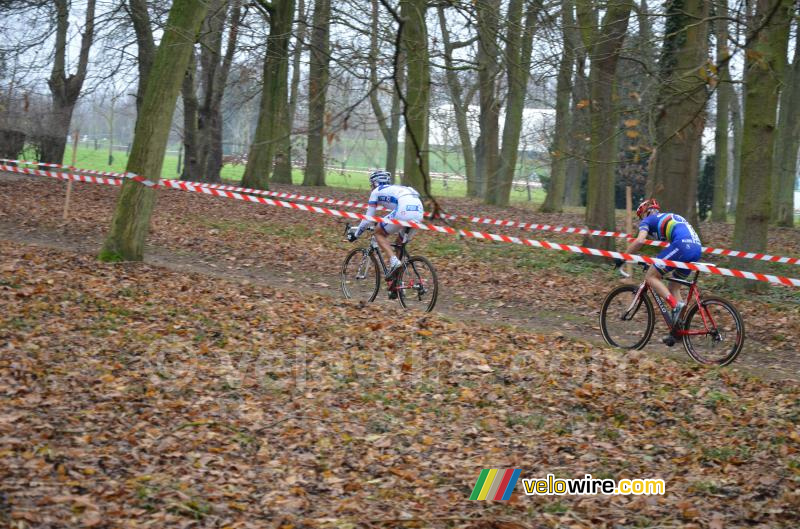 Christophe Delamarre chasing behind Jérémy Roy