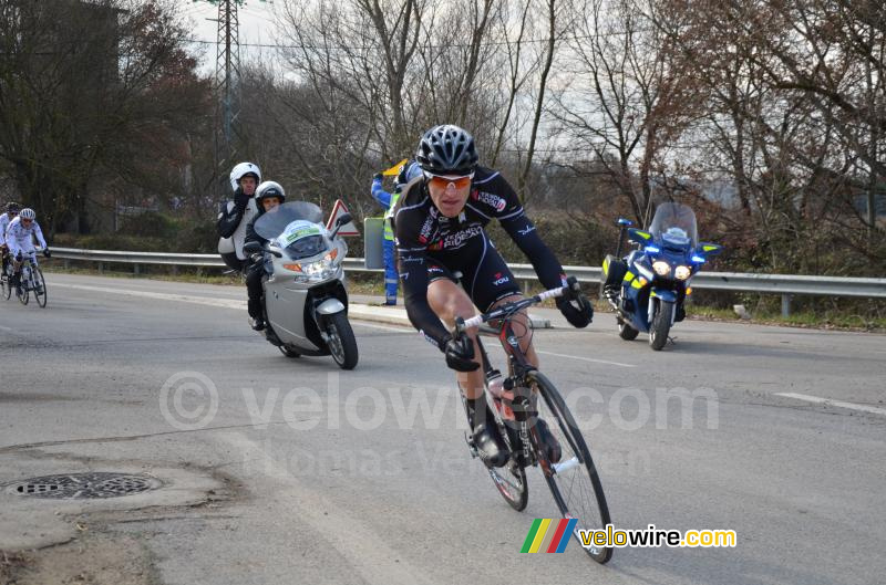 Franck Vermeulen (Véranda Rideau-Super U) starts the pursuit