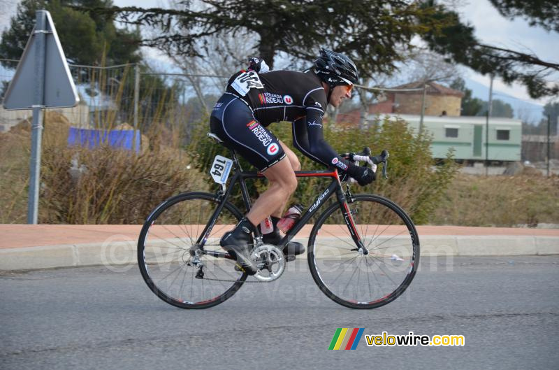 Franck Vermeulen (Véranda Rideau-Super U) chasing the breakaway (2)