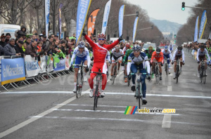 Samuel Dumoulin (Cofidis) wins La Marseillaise (2) (465x)