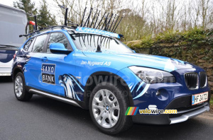 The car of the Saxo Bank team (655x)