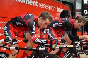 Danilo Wyss & Brent Bookwalter (BMC Racing Team) (575x)