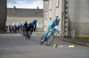 The leading group (515x)