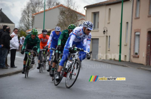 Frédéric Guesdon (FDJ BigMat) at the front of the peloton (710x)
