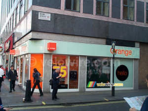 A Orange shop in London (628x)