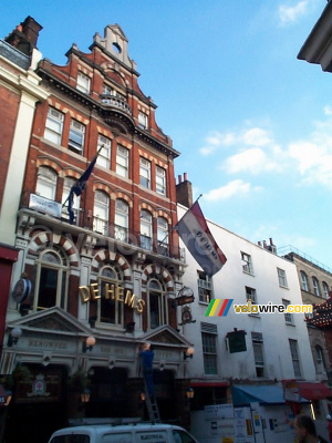 De Hems, a Dutch bar in London (665x)