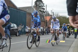 Luke Roberts (Team Saxo Bank) en zone de ravitaillement (464x)
