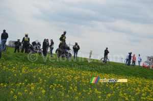 Une photo sympa à venir, prise en étant monté sur la moto (726x)