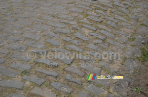 Des pavés très écartés (610x)