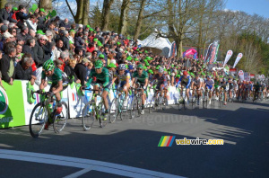 Le peloton sous les commandes de Team Europcar, premier passage (485x)